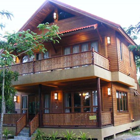 Baan Banyan Villa, Wood House Short Walk To Mae Nam Beach Buitenkant foto