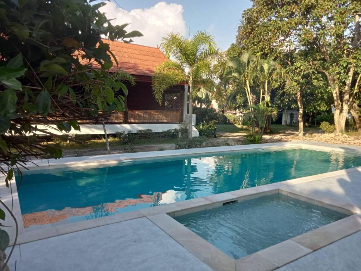 Baan Banyan Villa, Wood House Short Walk To Mae Nam Beach Buitenkant foto