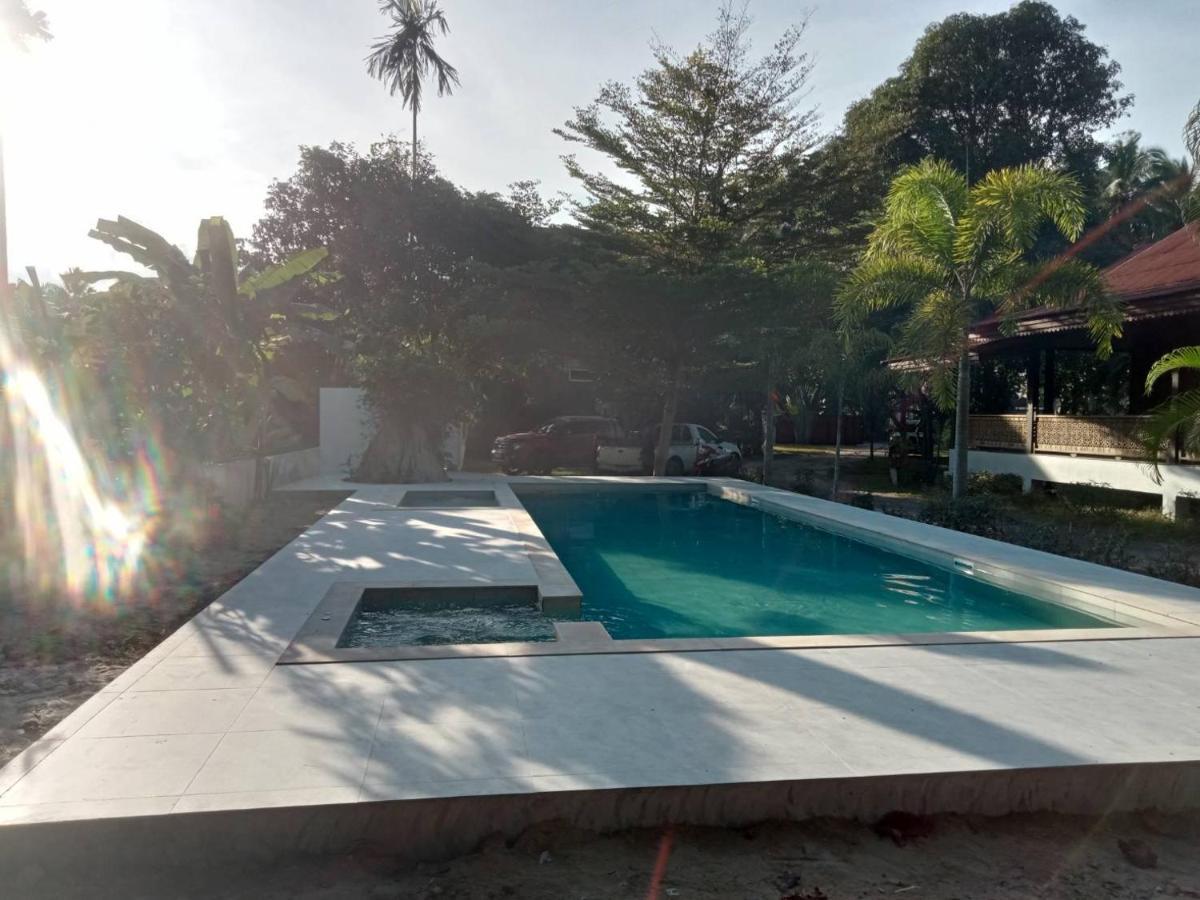 Baan Banyan Villa, Wood House Short Walk To Mae Nam Beach Buitenkant foto