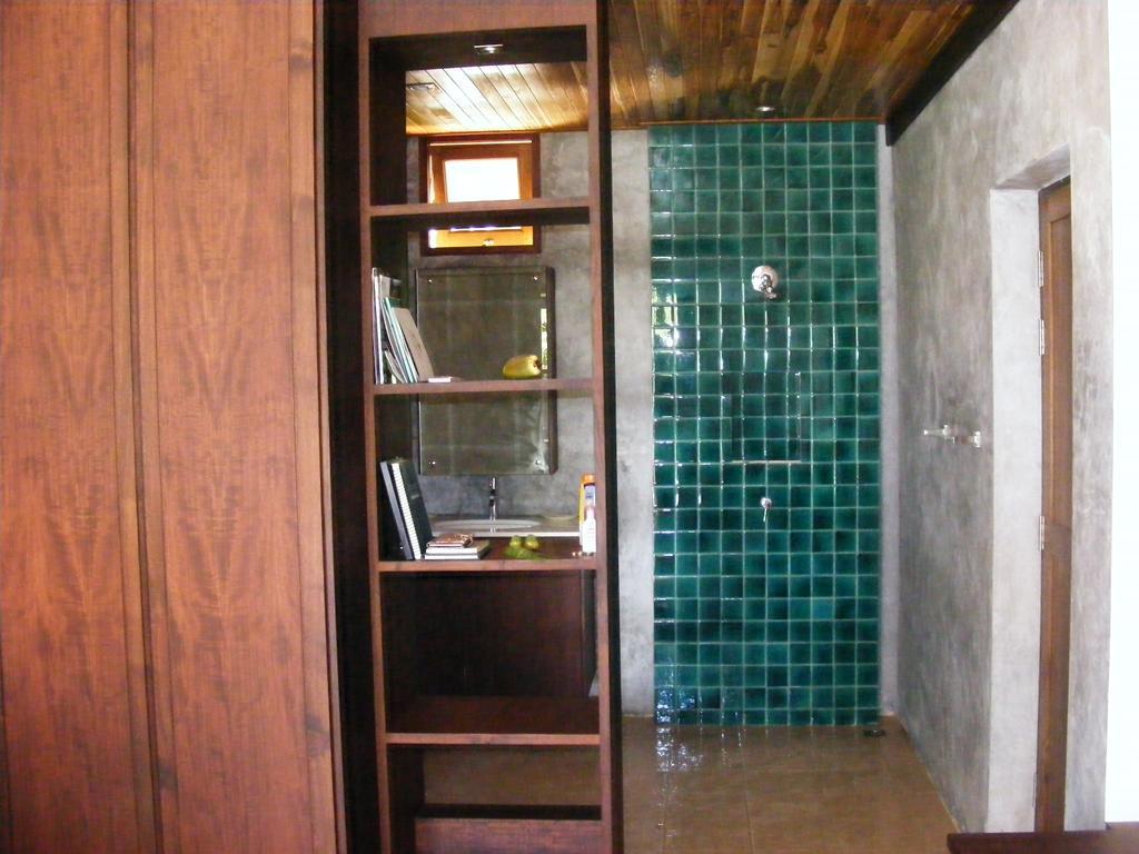 Baan Banyan Villa, Wood House Short Walk To Mae Nam Beach Buitenkant foto