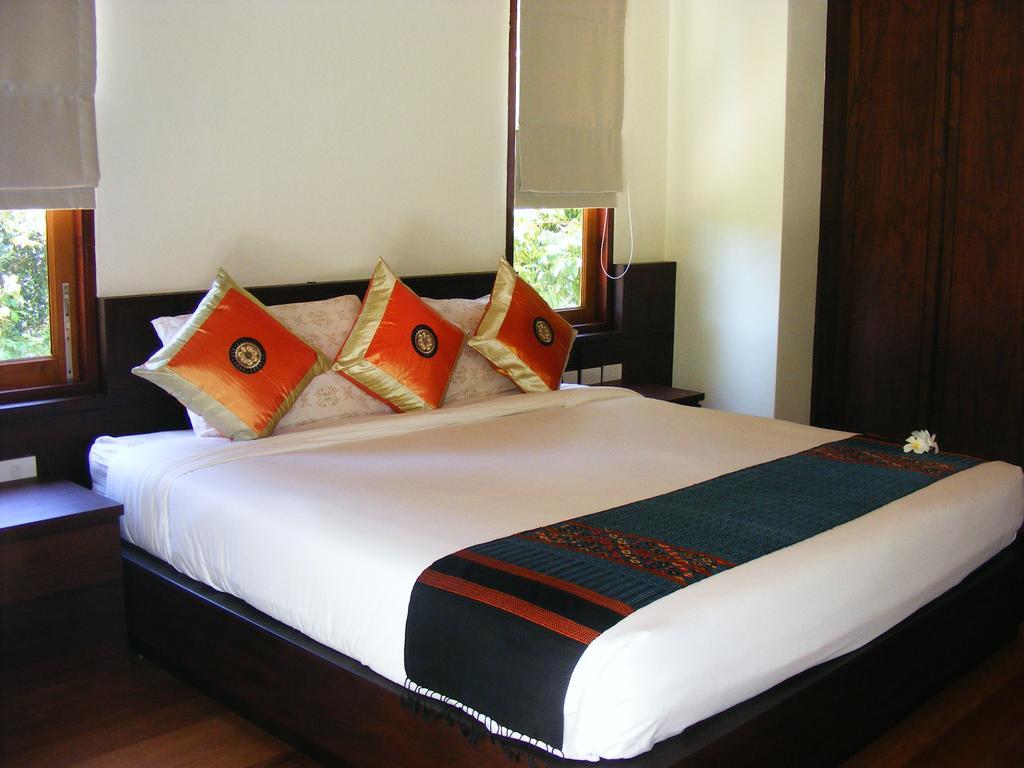 Baan Banyan Villa, Wood House Short Walk To Mae Nam Beach Buitenkant foto